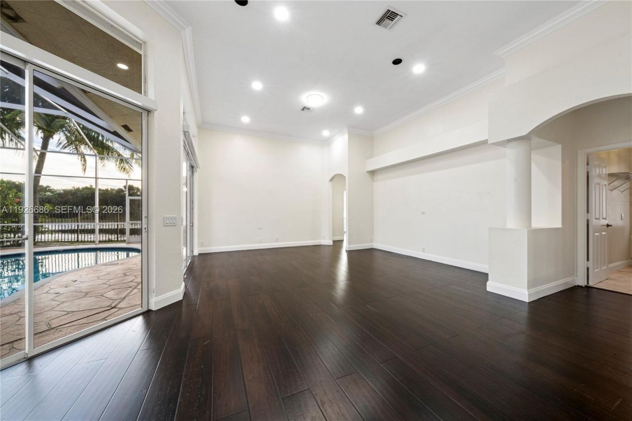 2893 Oakbrook Dr , Weston, FL 33332 Photo