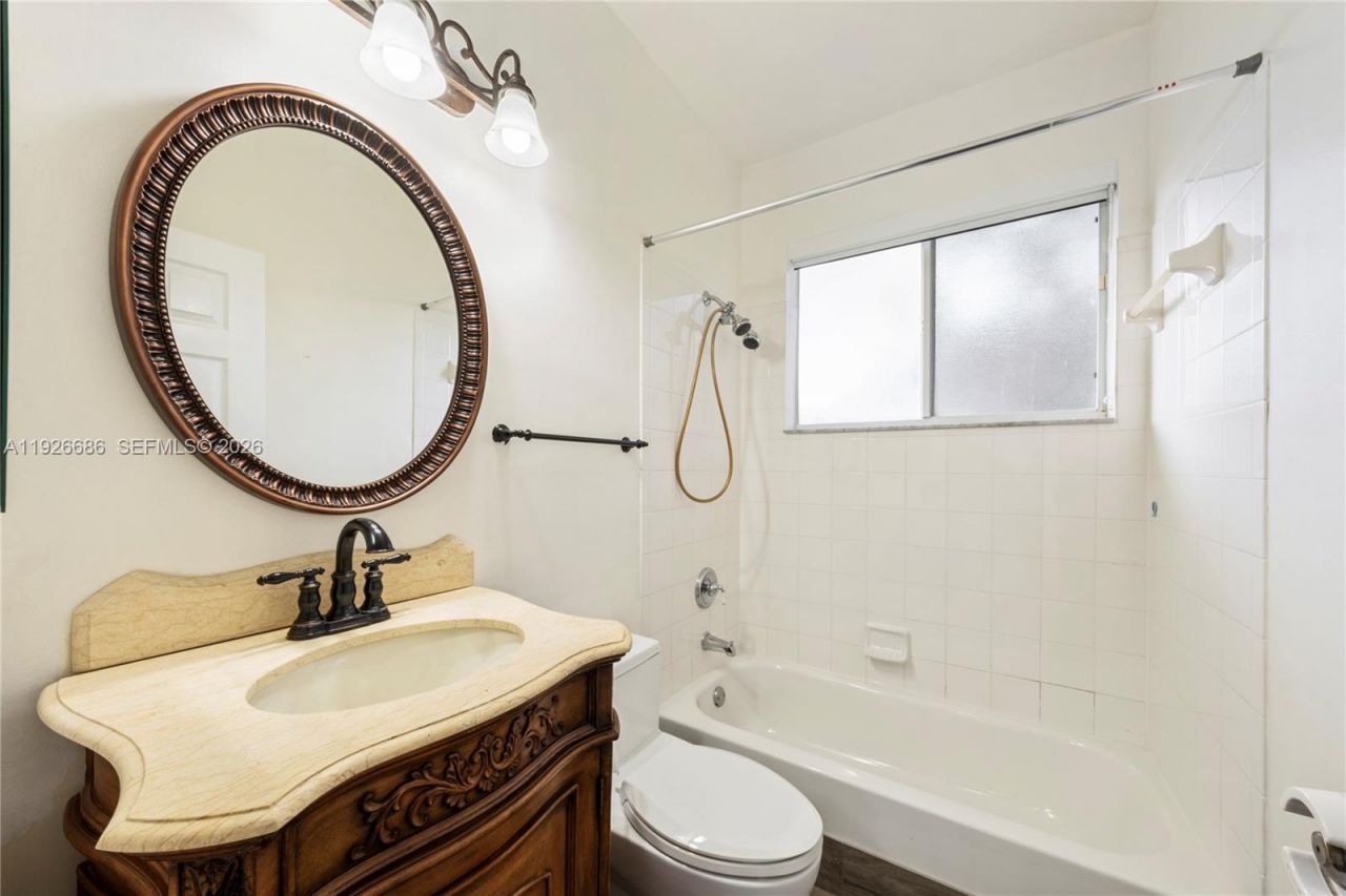 2893 Oakbrook Dr , Weston, FL 33332 Photo