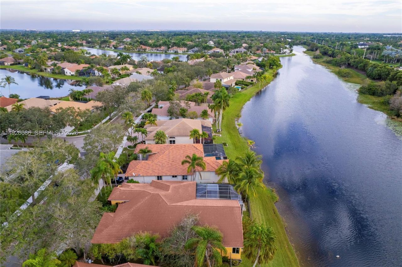 2893 Oakbrook Dr , Weston, FL 33332 Photo