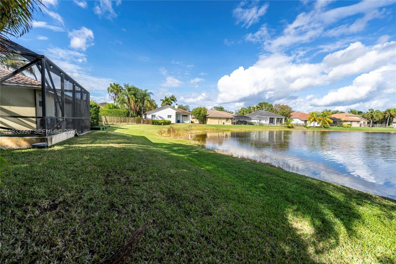 2994 Oakbrook Dr , Weston, FL 33332 Photo