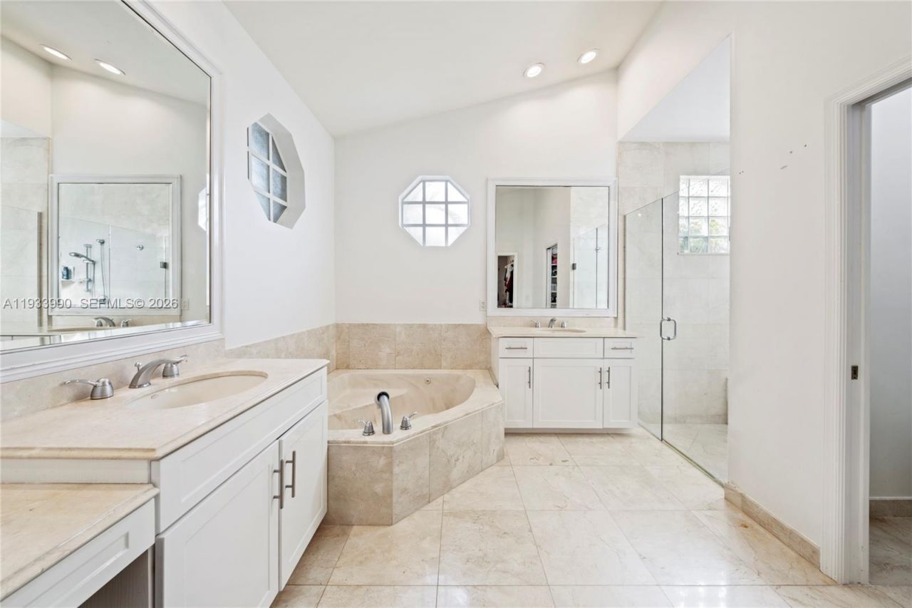 2994 Oakbrook Dr , Weston, FL 33332 Photo