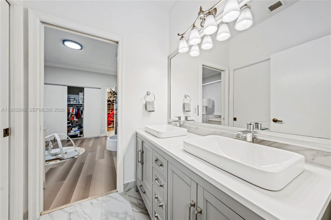 2994 Oakbrook Dr , Weston, FL 33332 Photo