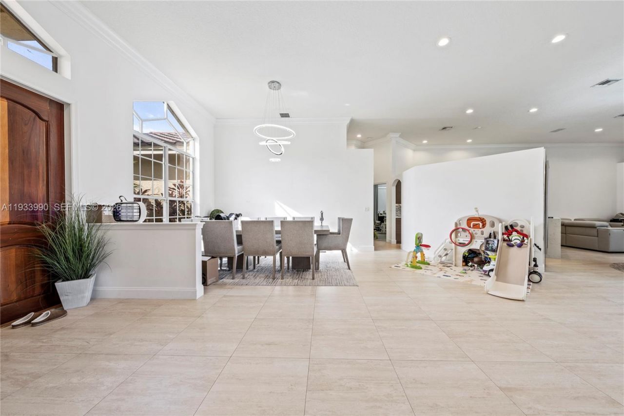 2994 Oakbrook Dr , Weston, FL 33332 Photo