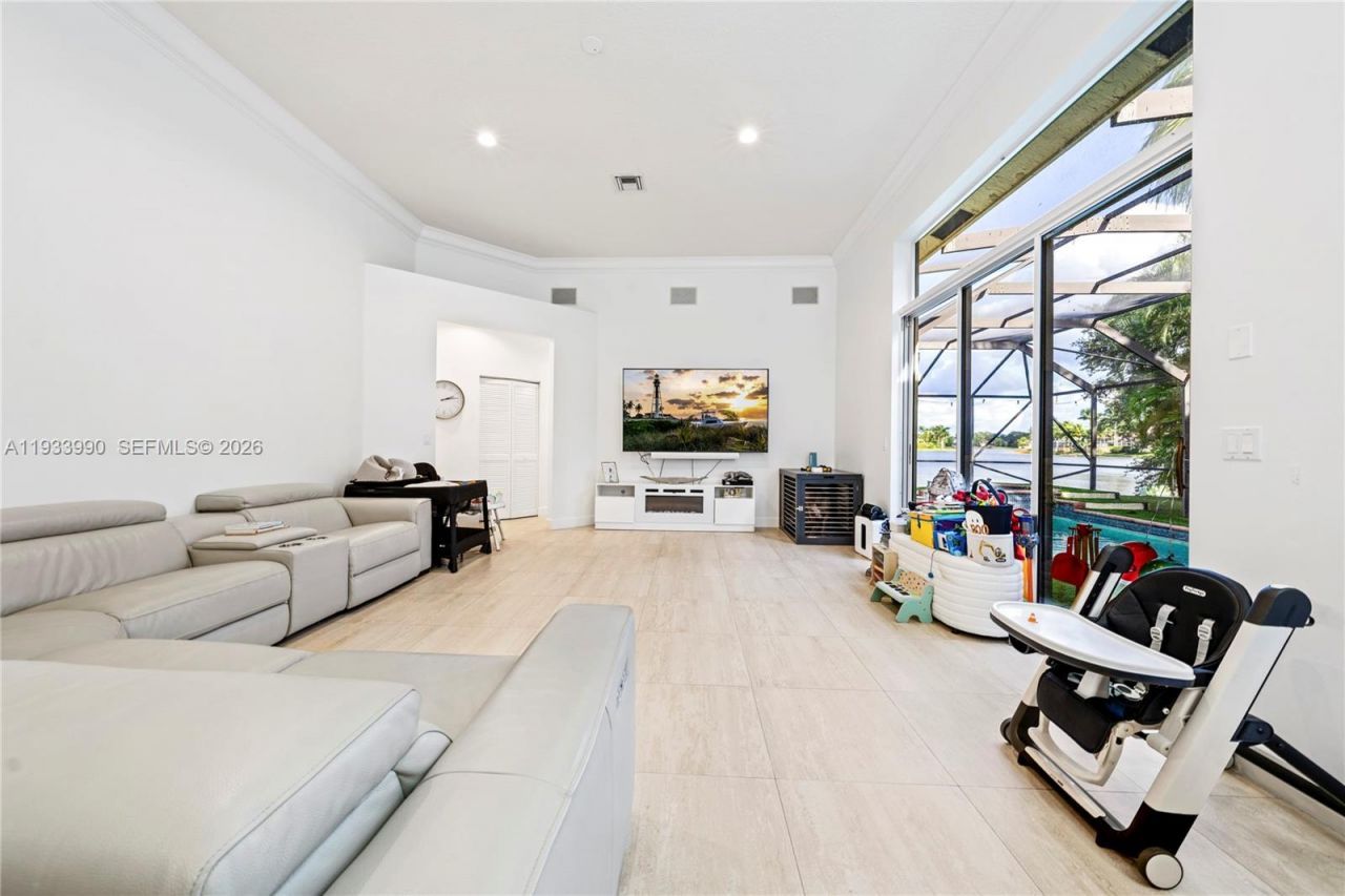 2994 Oakbrook Dr , Weston, FL 33332 Photo