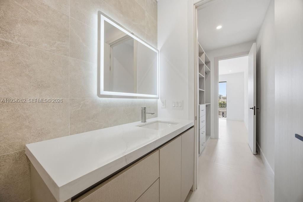 1319 NE 13th Ave, Fort Lauderdale, FL 33304 Photo