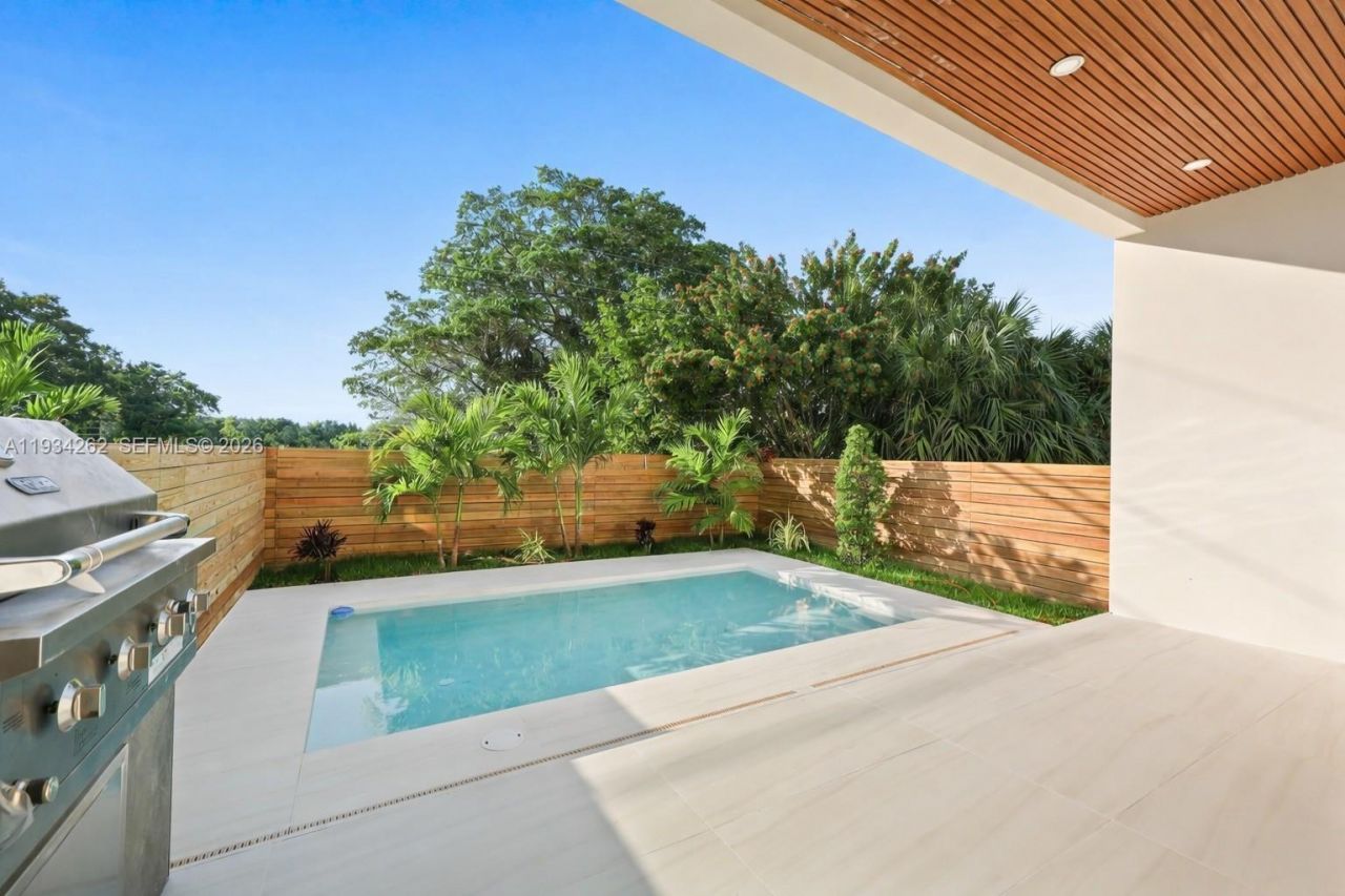 1319 NE 13th Ave, Fort Lauderdale, FL 33304 Photo