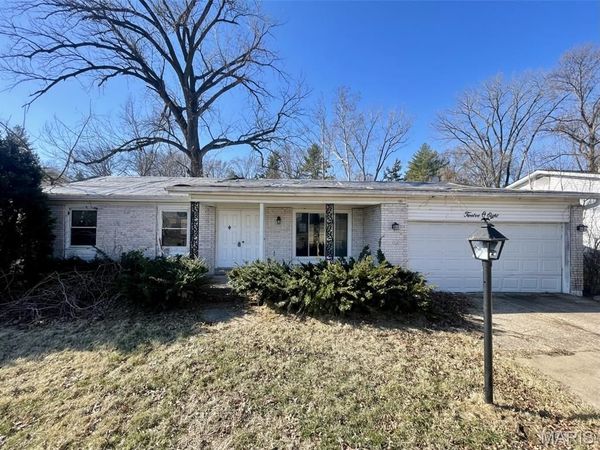 1208 Bellabrook Drive, St Louis, MO 63137