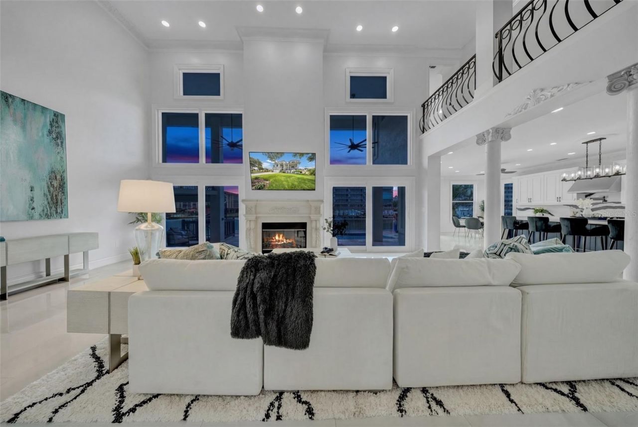 124 Leeward Island, Clearwater Beach, FL 33767 Photo