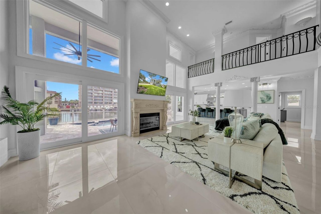 124 Leeward Island, Clearwater Beach, FL 33767 Photo