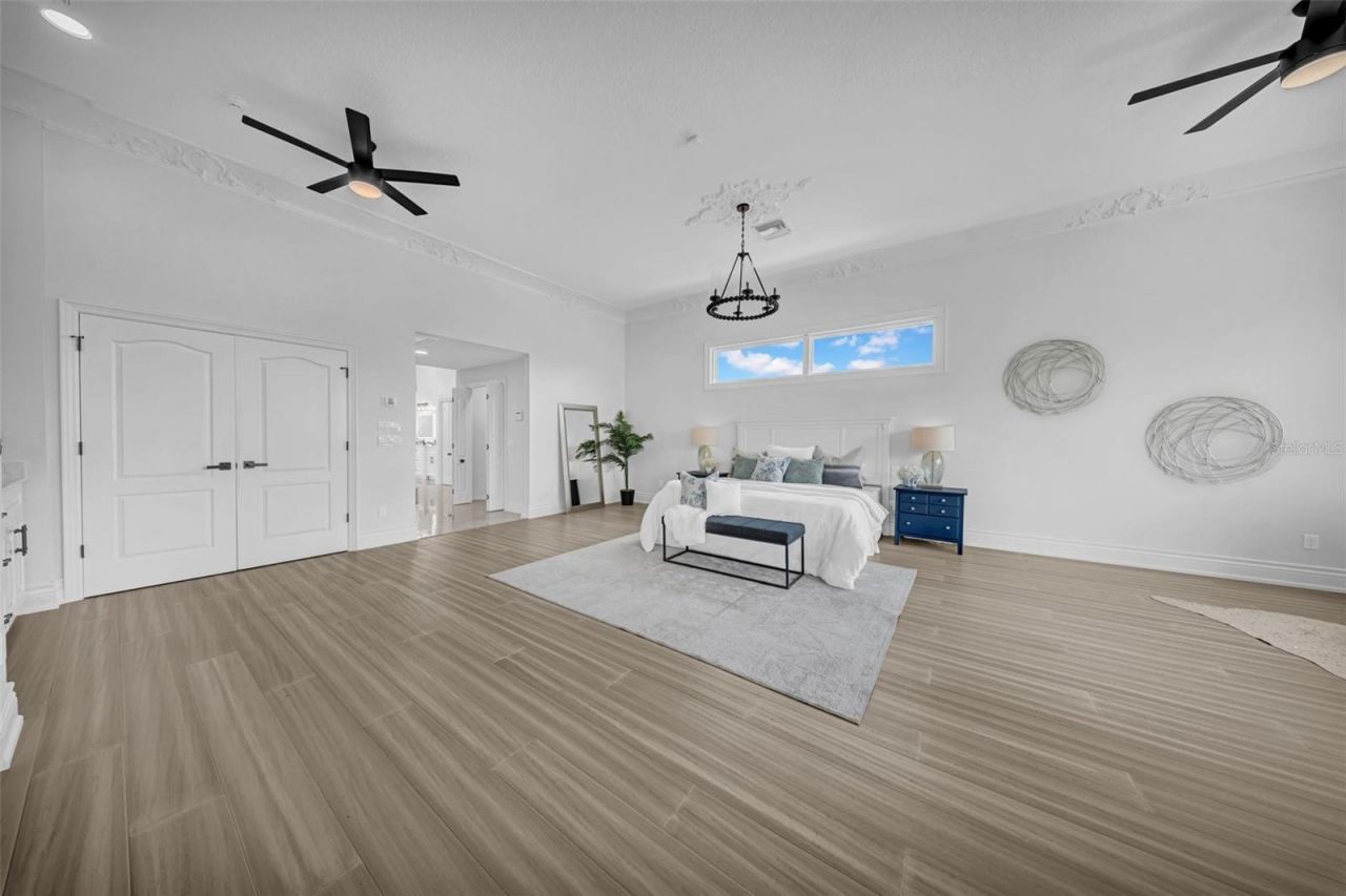 124 Leeward Island, Clearwater Beach, FL 33767 Photo