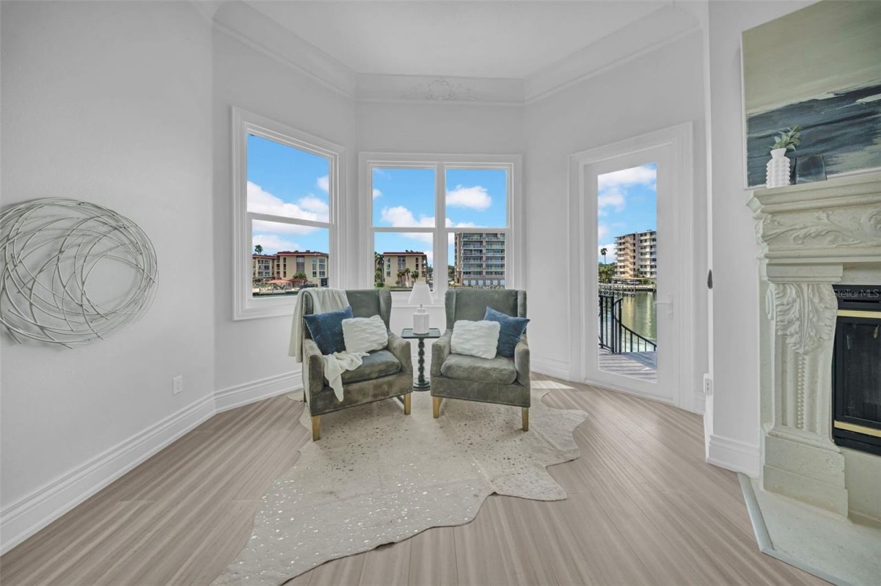 124 Leeward Island, Clearwater Beach, FL 33767 Photo