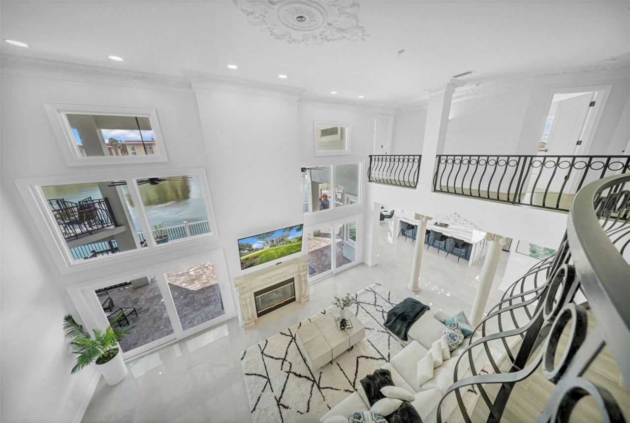 124 Leeward Island, Clearwater Beach, FL 33767 Photo