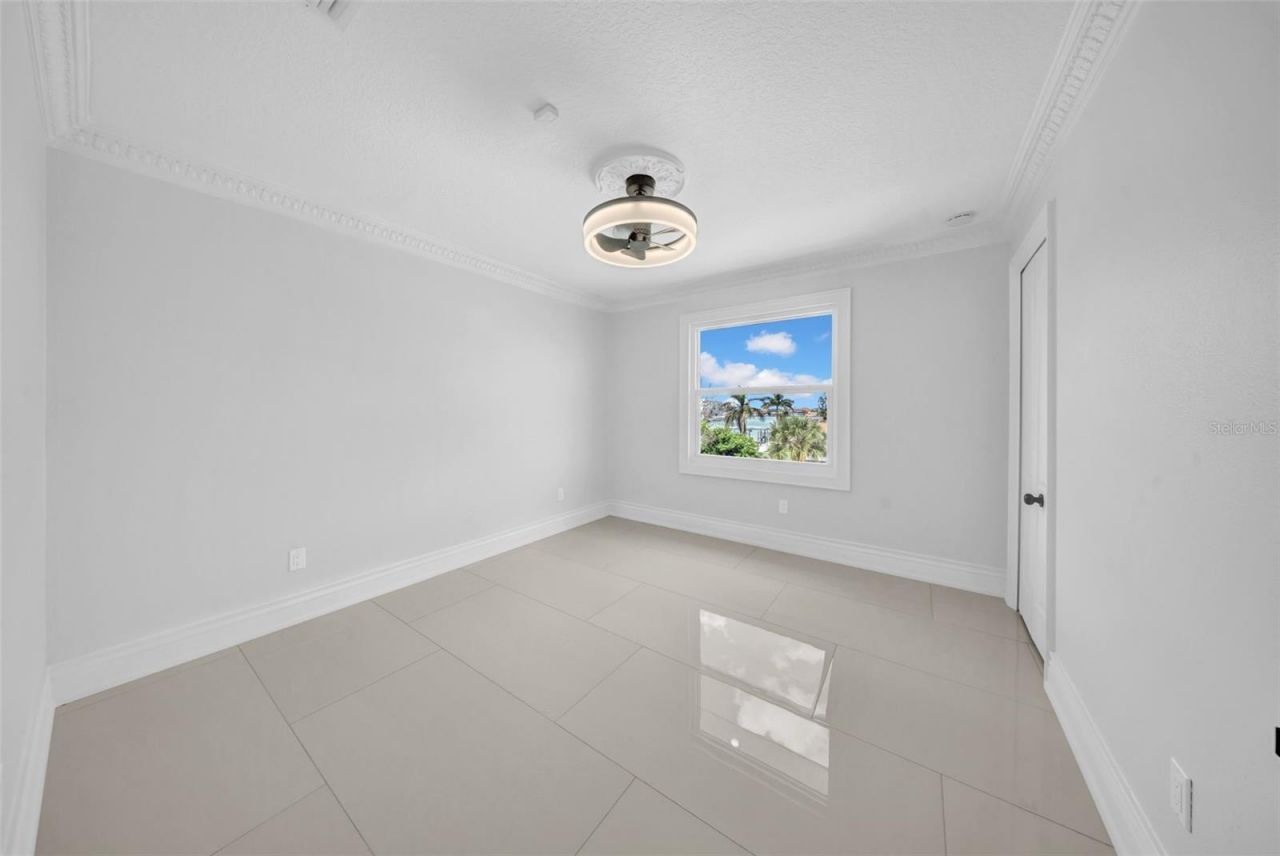 124 Leeward Island, Clearwater Beach, FL 33767 Photo