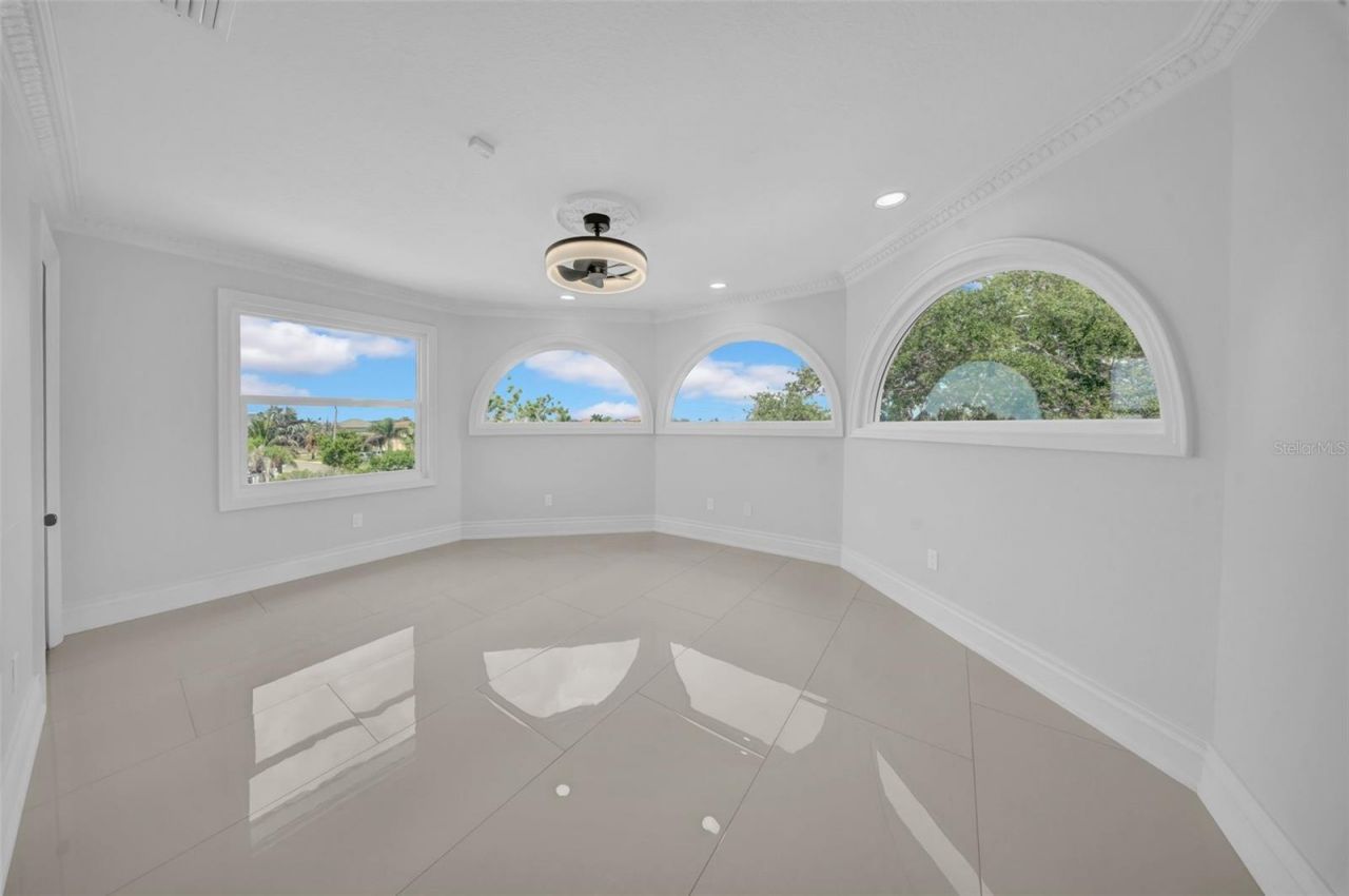 124 Leeward Island, Clearwater Beach, FL 33767 Photo