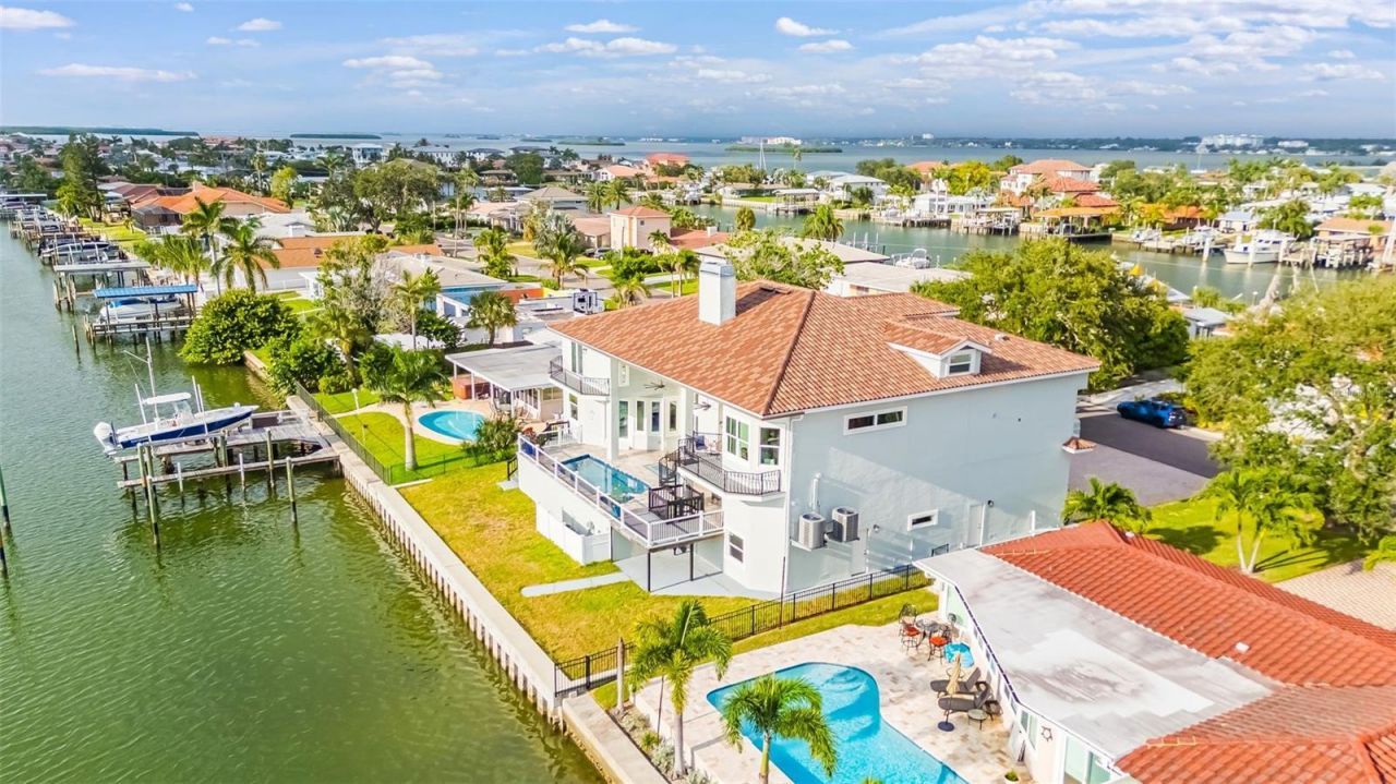 124 Leeward Island, Clearwater Beach, FL 33767 Photo