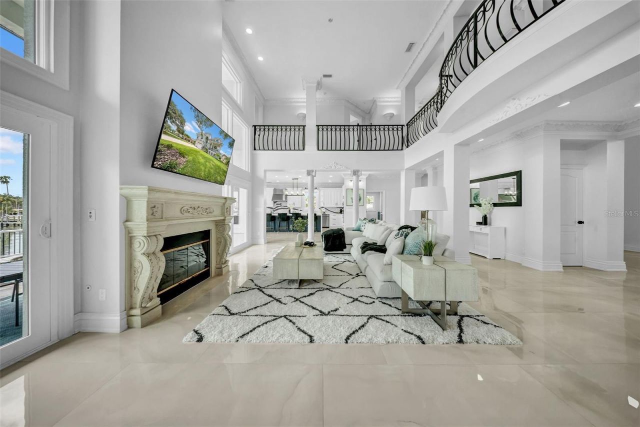 124 Leeward Island, Clearwater Beach, FL 33767 Photo