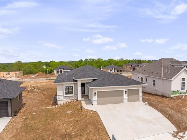 25128 W 141st Terrace, Olathe, KS 66061