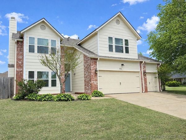 516 S Laurel Avenue, Broken Arrow, OK 74012