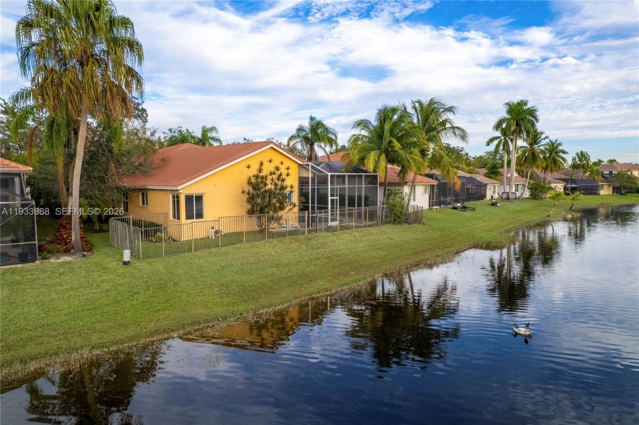 2893 Oakbrook Dr , Weston, FL 33332 Photo