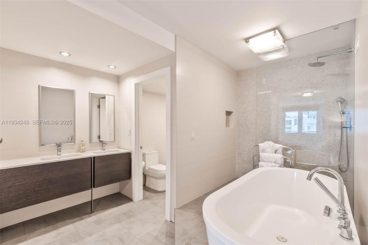 2301 Collins Ave, Unit 507, Miami Beach, FL 33139 Photo
