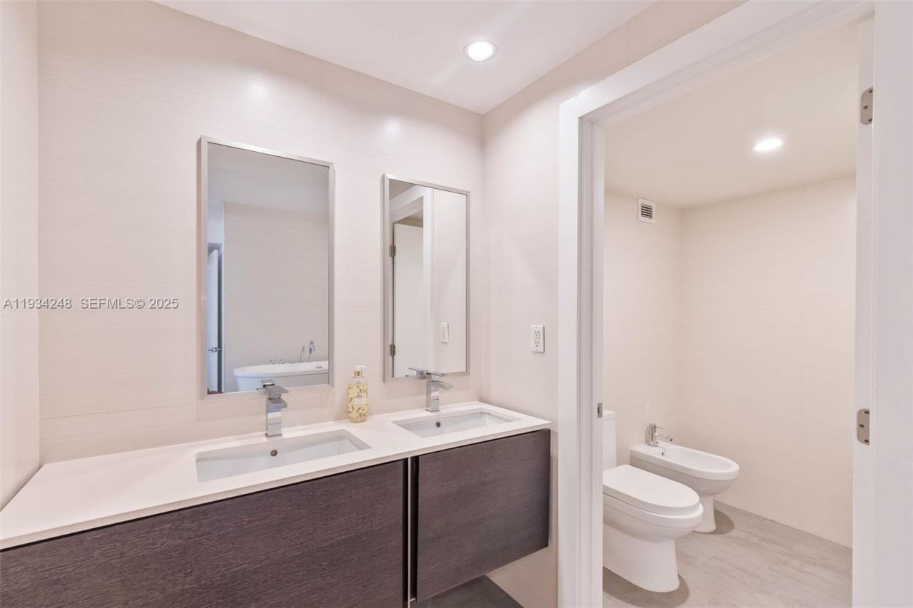 2301 Collins Ave, Unit 507, Miami Beach, FL 33139 Photo