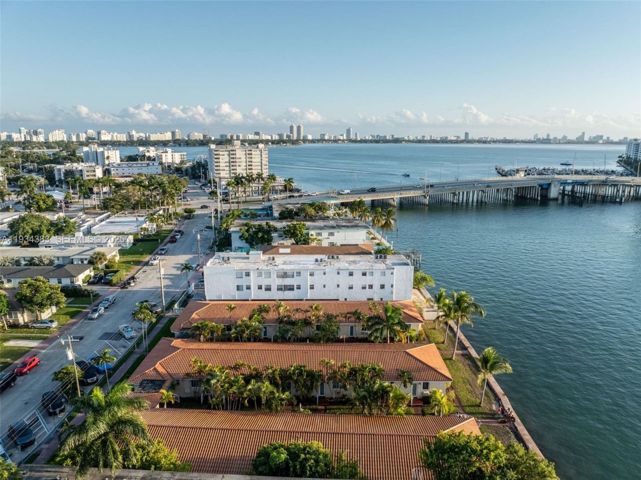 2150 Bay Dr, Miami Beach, FL 33141 Photo