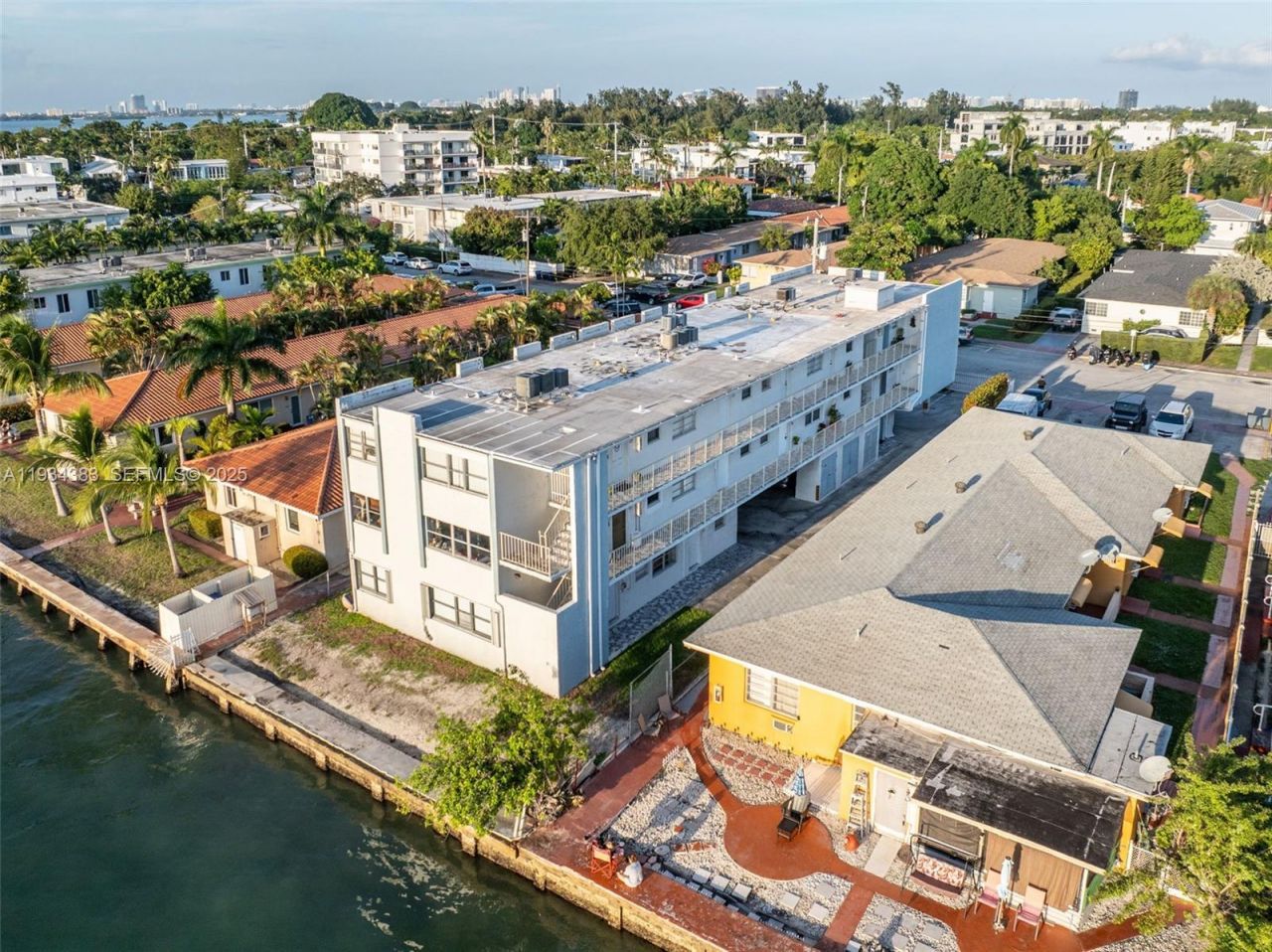 2150 Bay Dr, Miami Beach, FL 33141 Photo