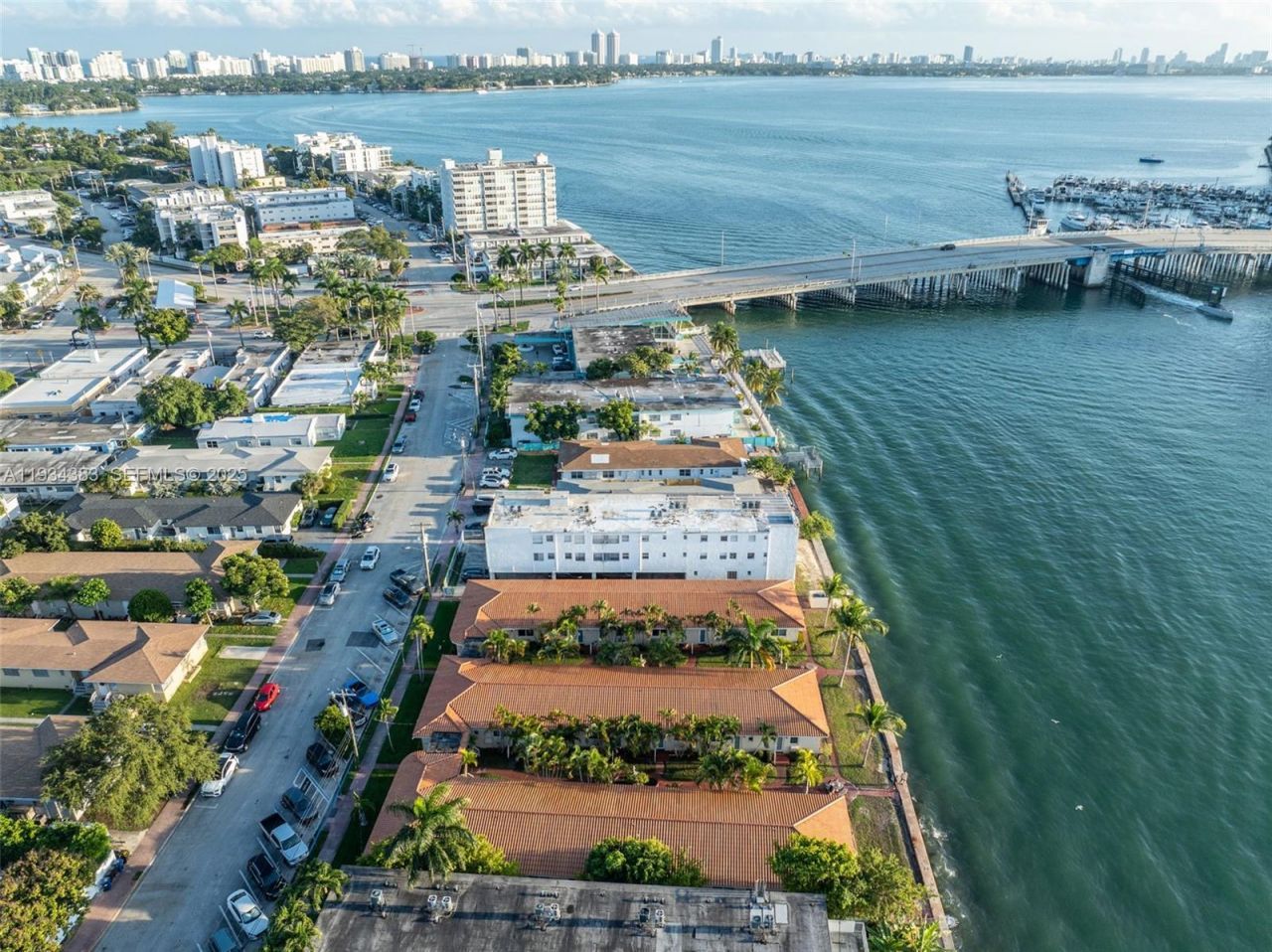 2150 Bay Dr, Miami Beach, FL 33141 Photo