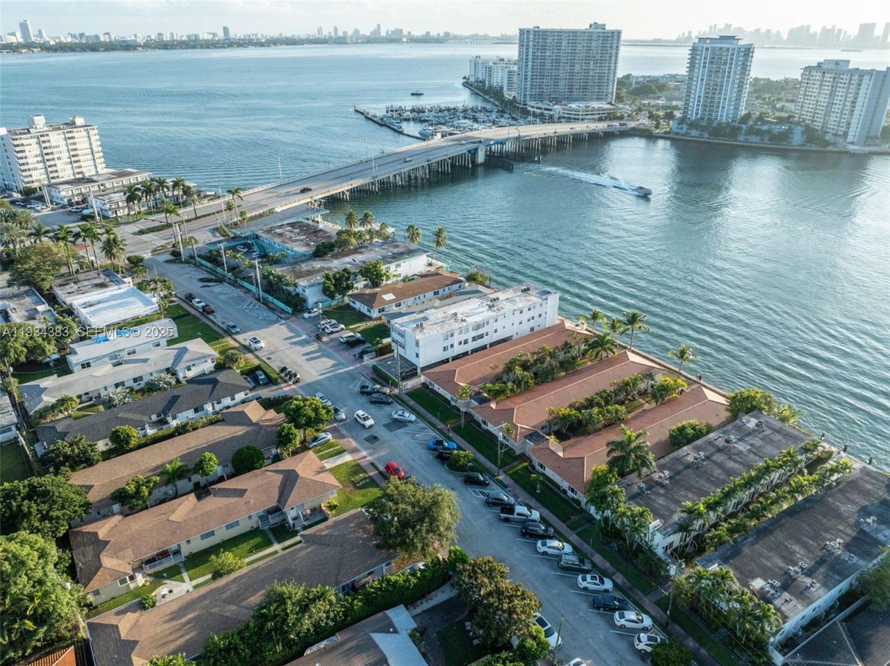 2150 Bay Dr, Miami Beach, FL 33141 Photo