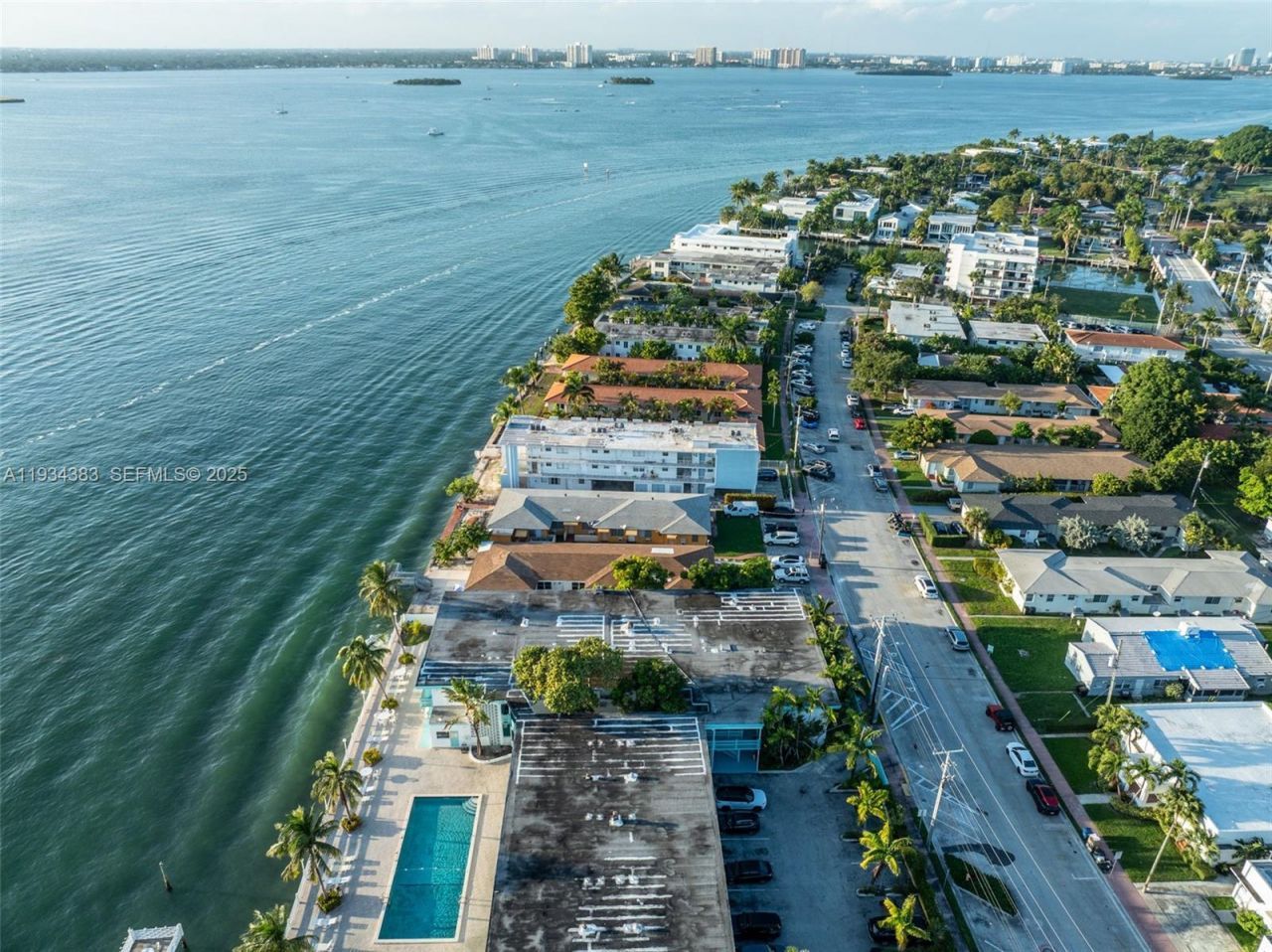 2150 Bay Dr, Miami Beach, FL 33141 Photo