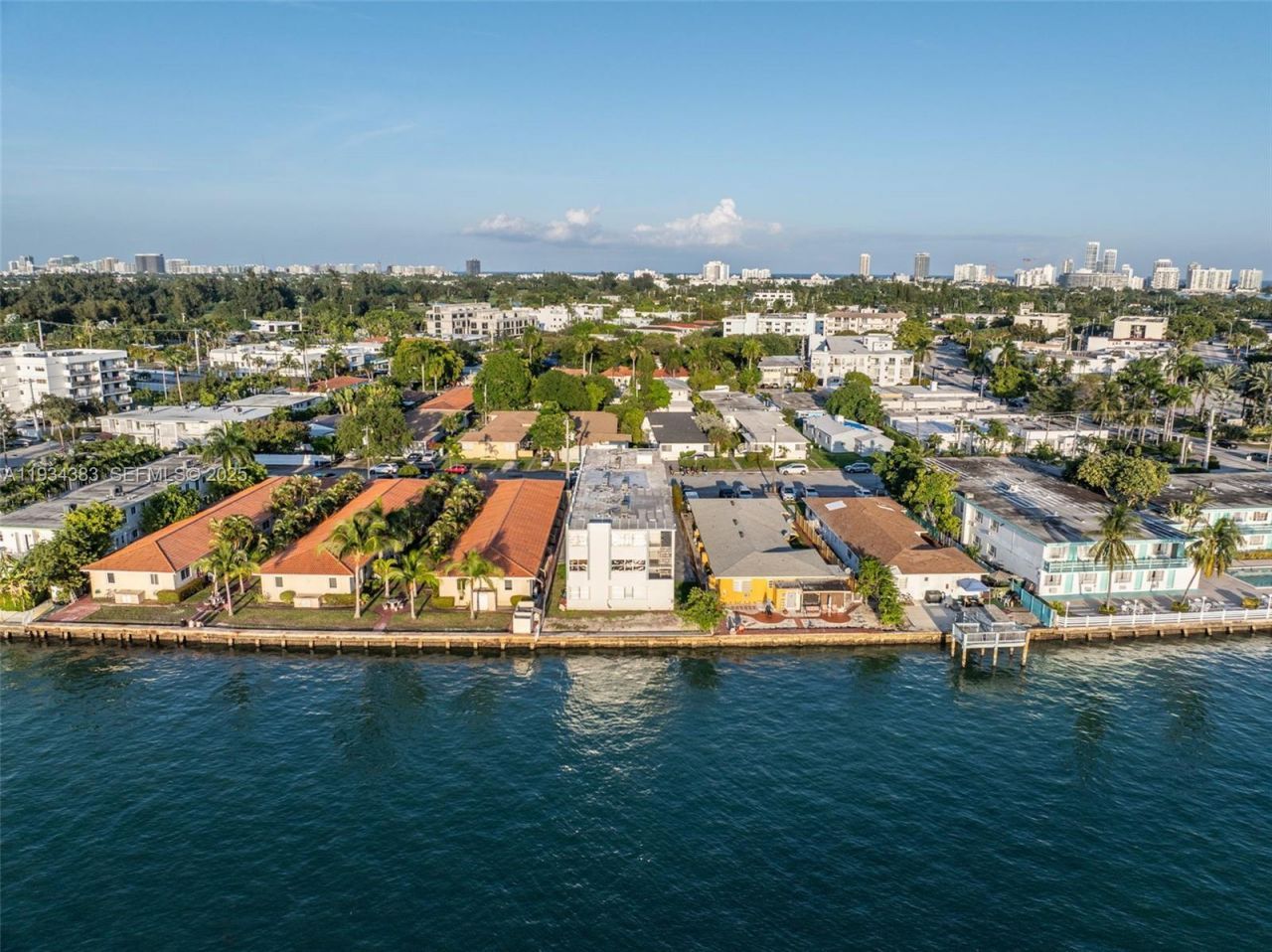 2150 Bay Dr, Miami Beach, FL 33141 Photo