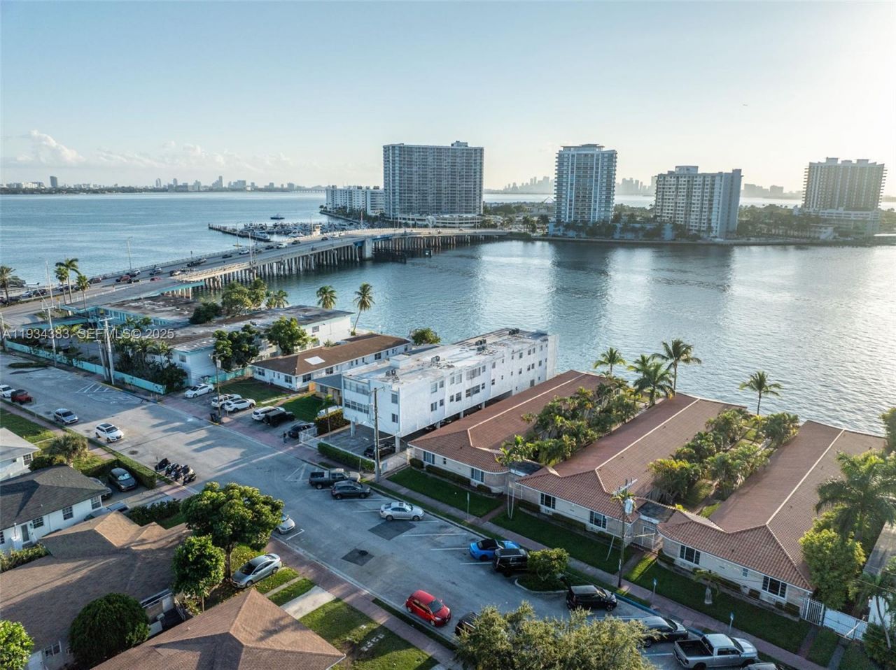 2150 Bay Dr, Miami Beach, FL 33141 Photo