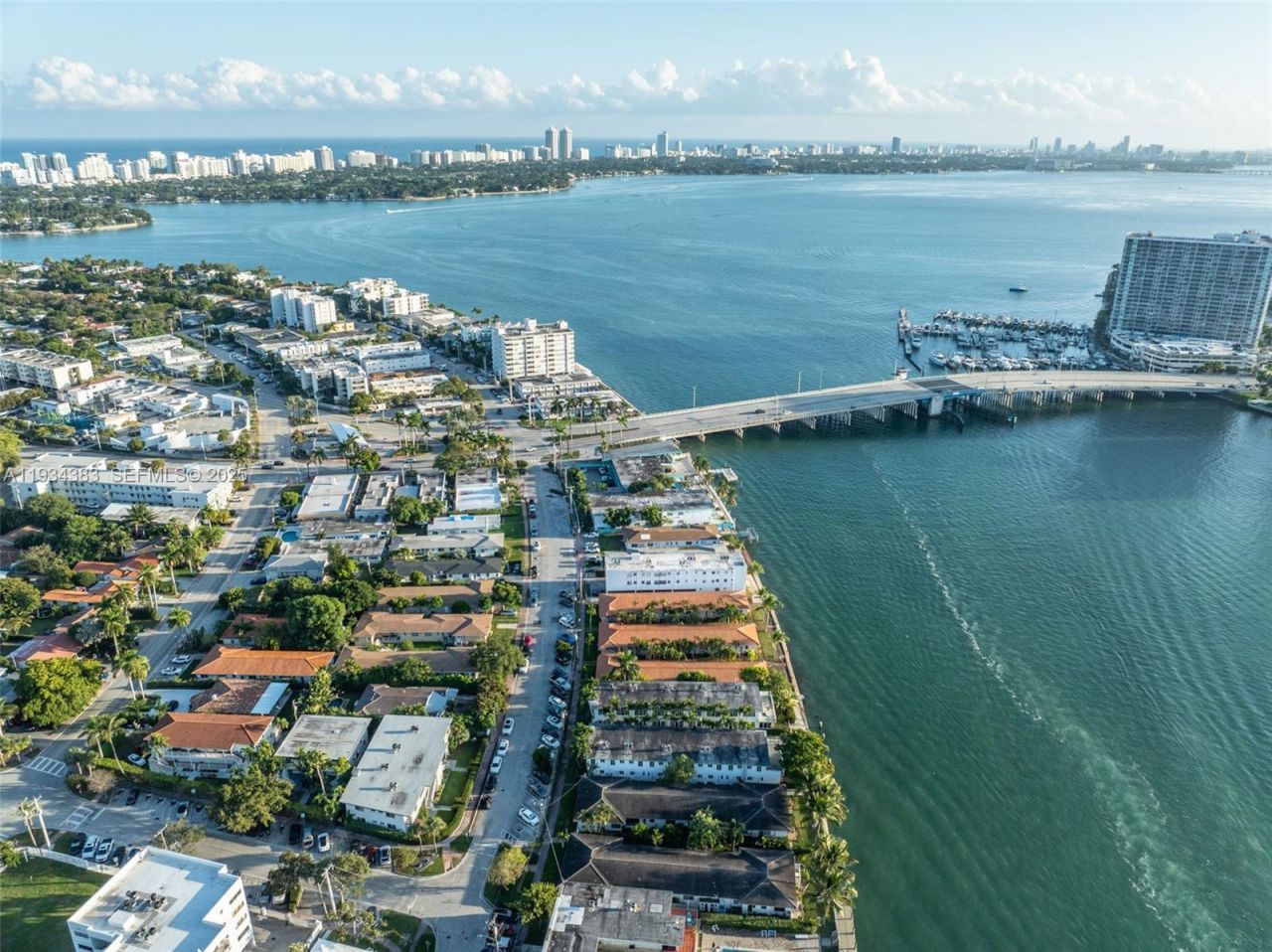 2150 Bay Dr, Miami Beach, FL 33141 Photo