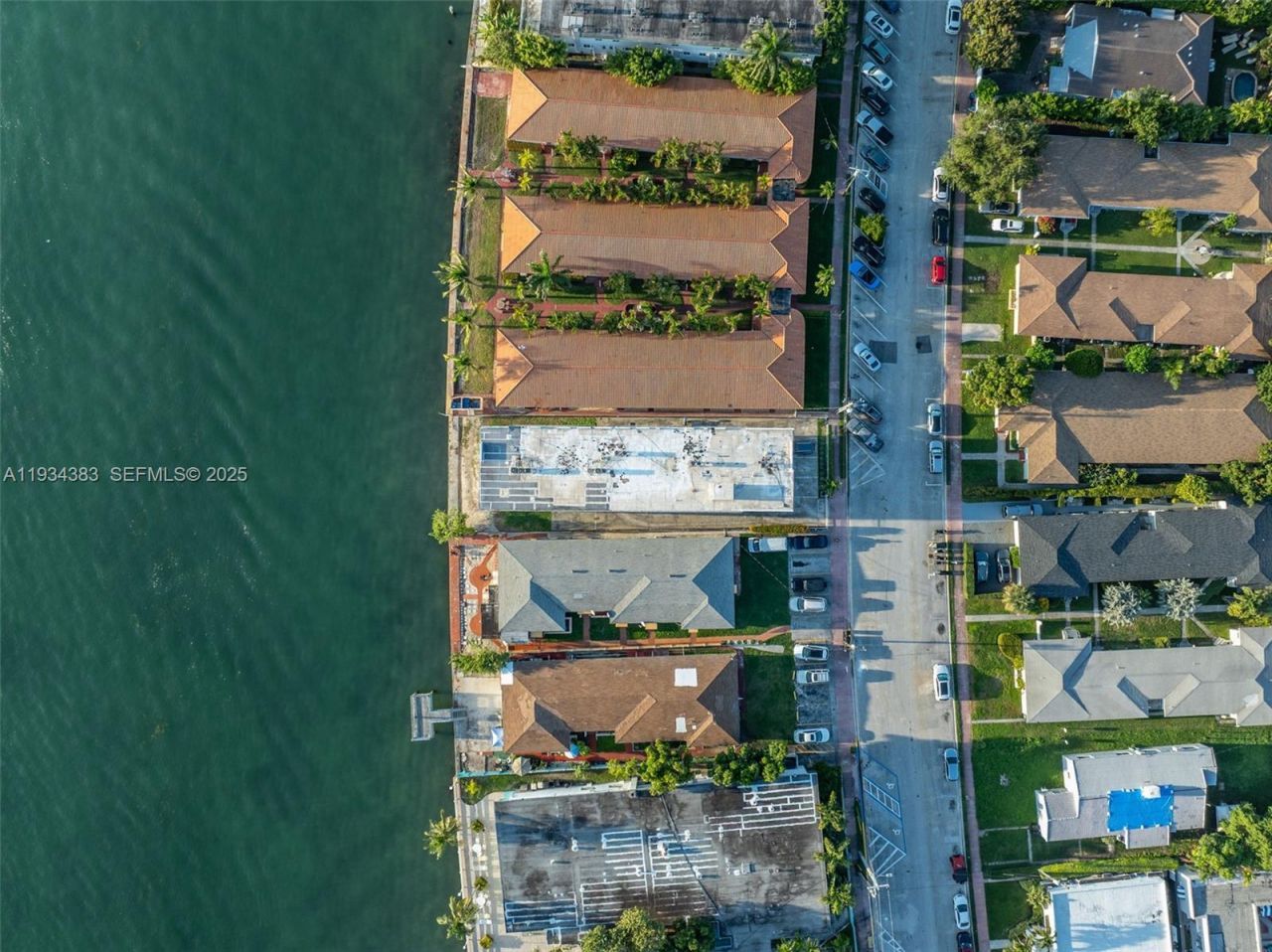 2150 Bay Dr, Miami Beach, FL 33141 Photo