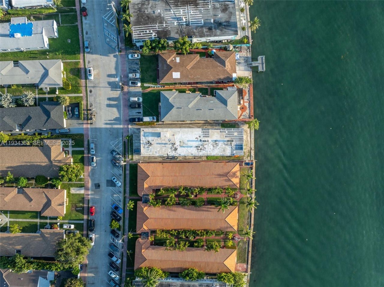 2150 Bay Dr, Miami Beach, FL 33141 Photo