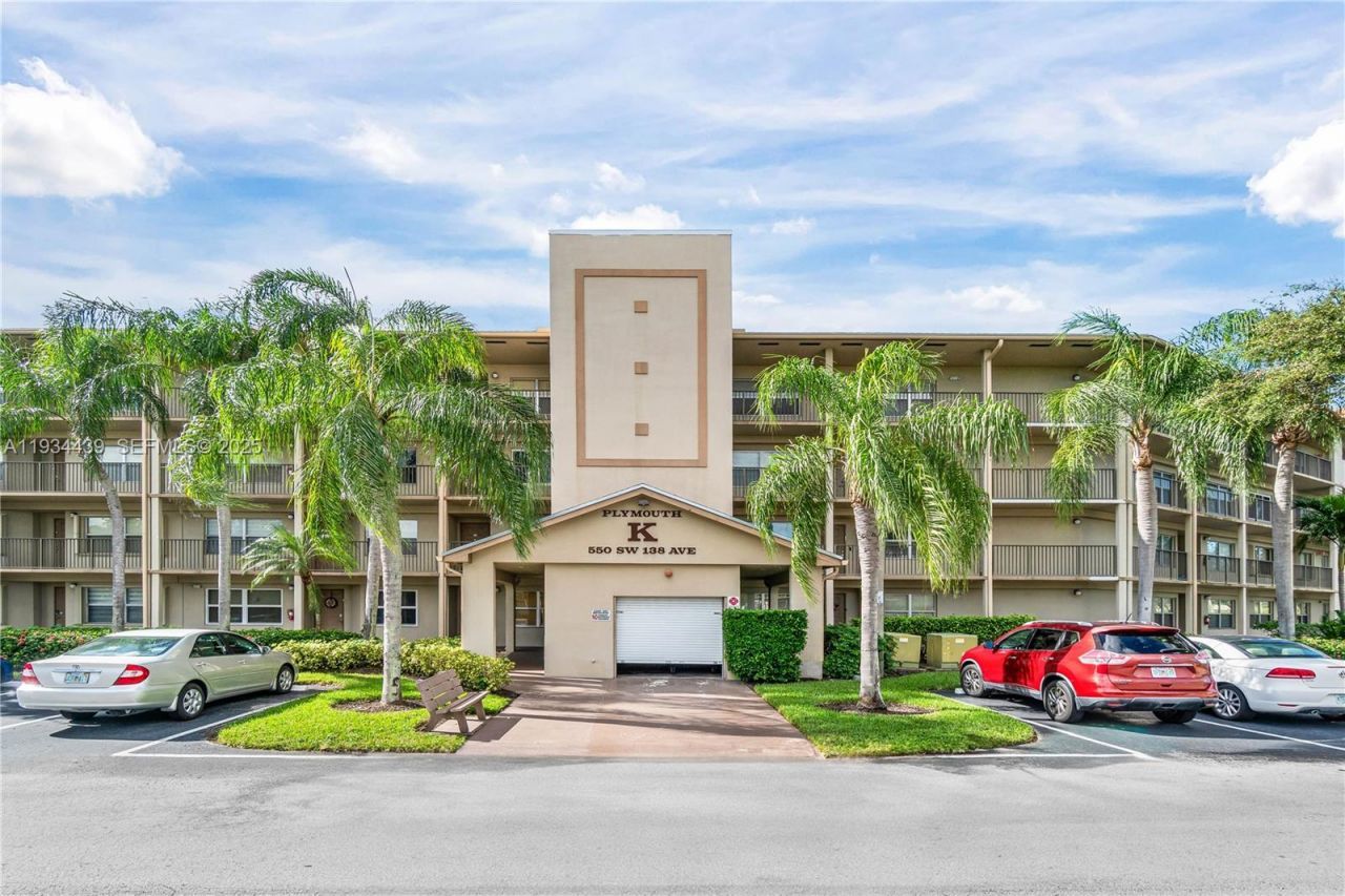 550 SW 138th Ave, Unit 409K, Pembroke Pines, FL 33027 Photo