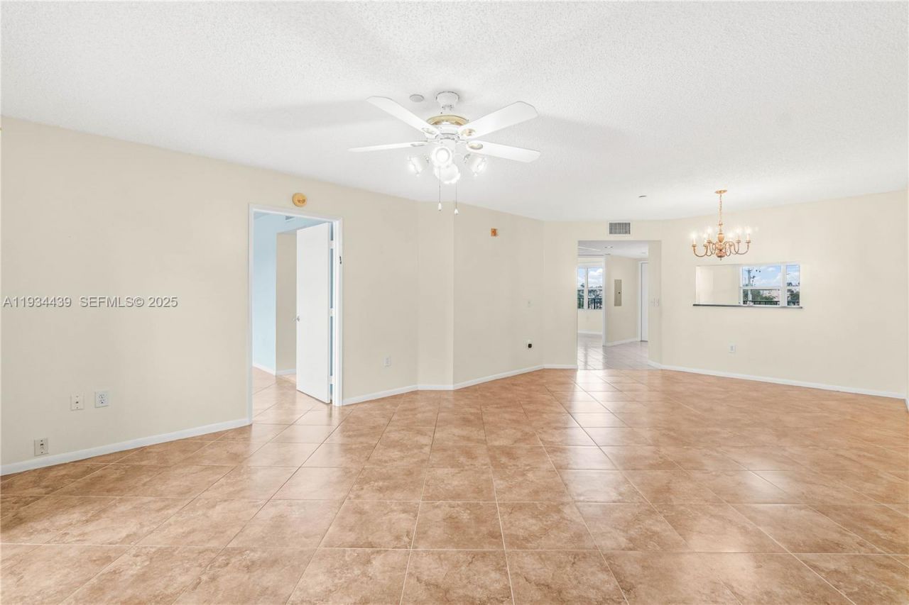 550 SW 138th Ave, Unit 409K, Pembroke Pines, FL 33027 Photo