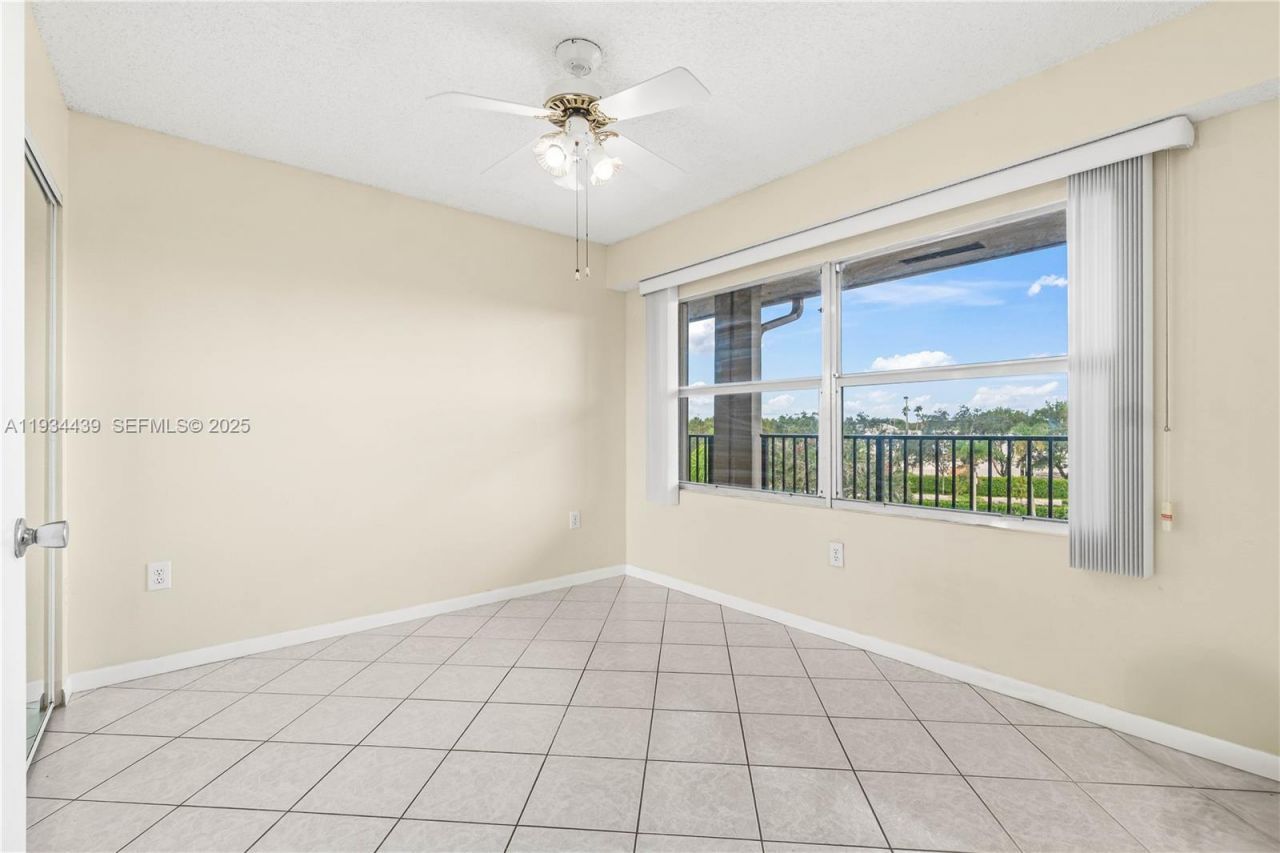 550 SW 138th Ave, Unit 409K, Pembroke Pines, FL 33027 Photo