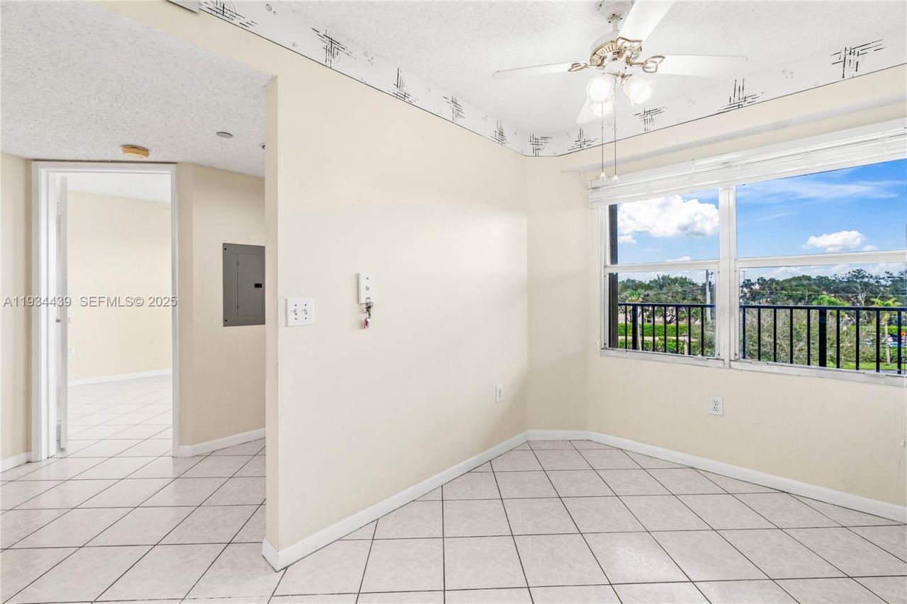 550 SW 138th Ave, Unit 409K, Pembroke Pines, FL 33027 Photo