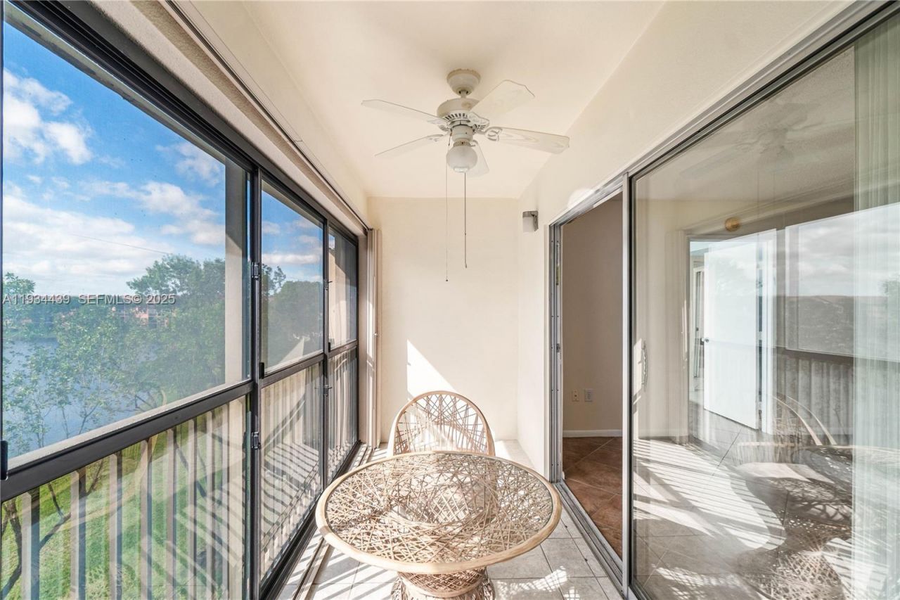 550 SW 138th Ave, Unit 409K, Pembroke Pines, FL 33027 Photo