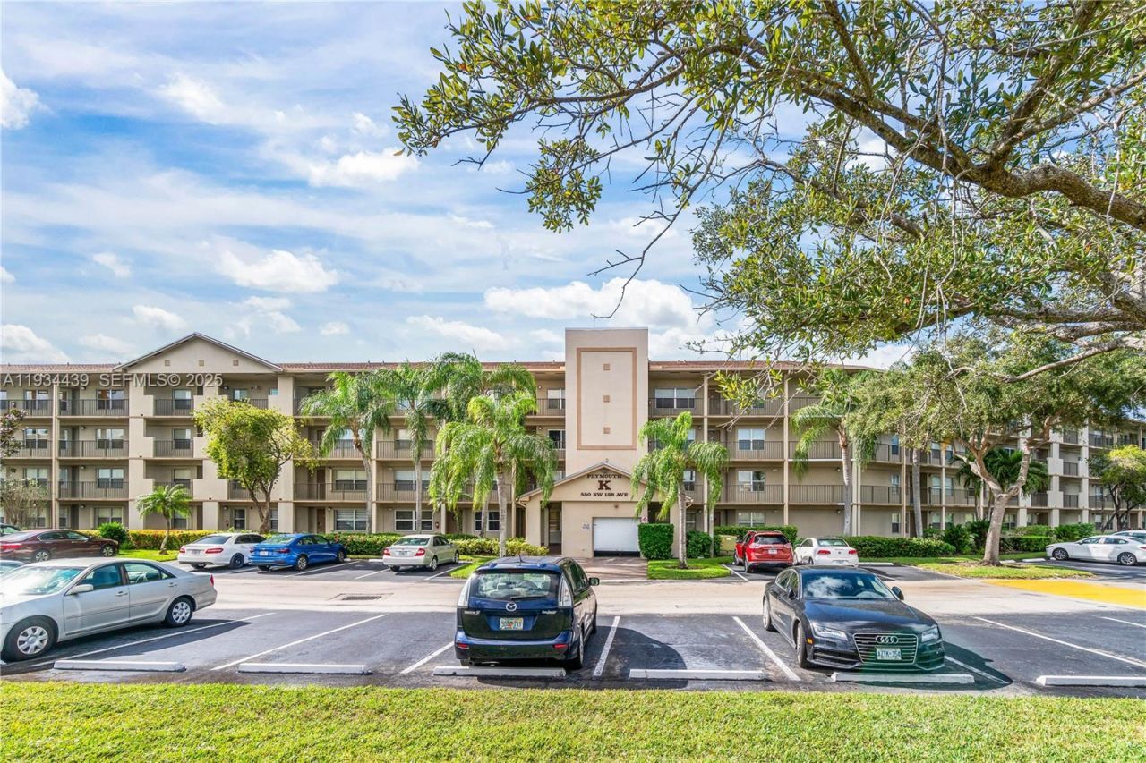 550 SW 138th Ave, Unit 409K, Pembroke Pines, FL 33027 Photo