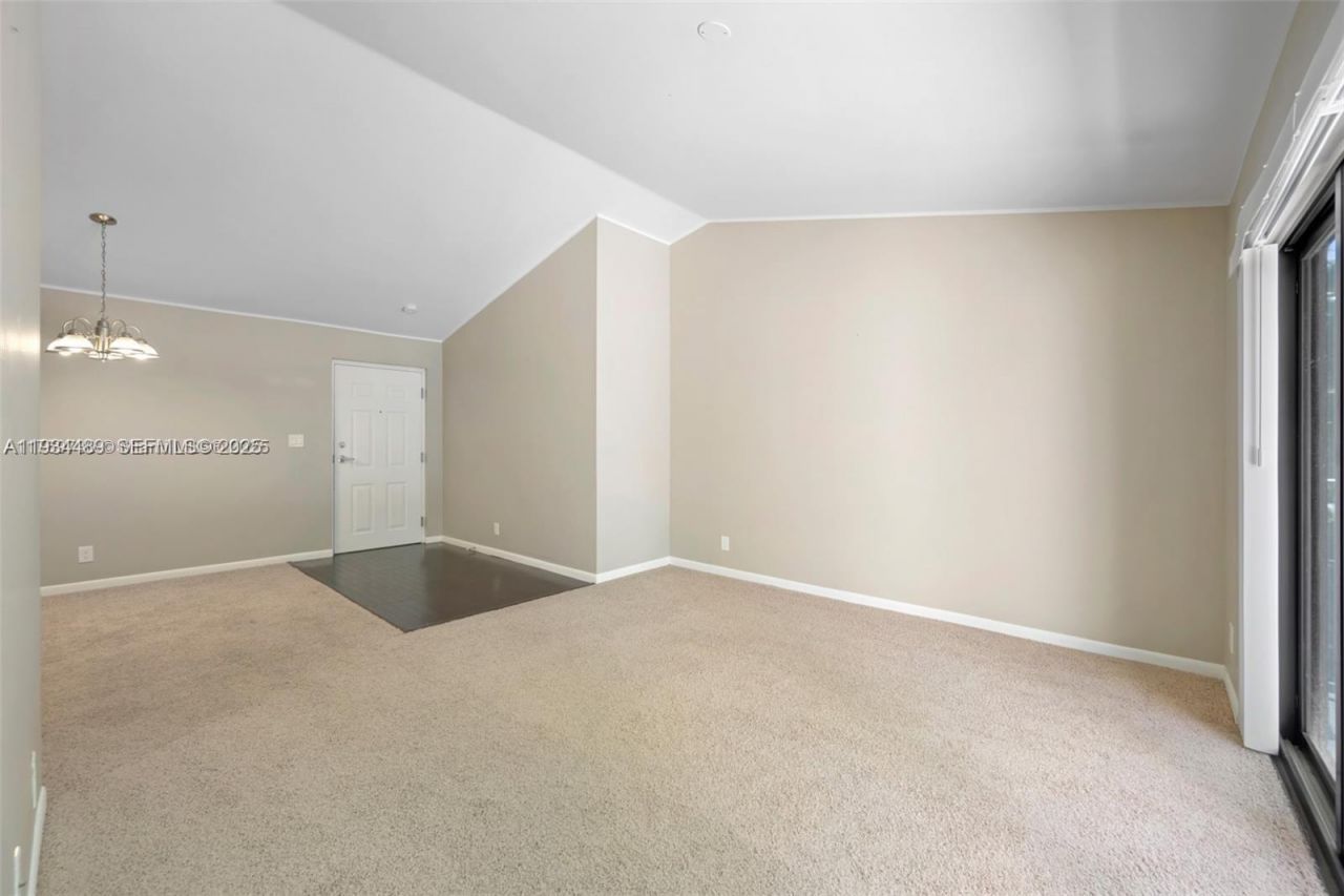 10161 W Sunrise Blvd, Unit 304, Plantation, FL 33322 Photo