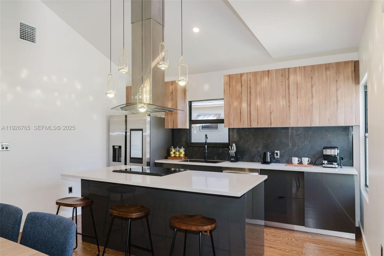 1040 NW 120th St, North Miami, FL 33168 Photo