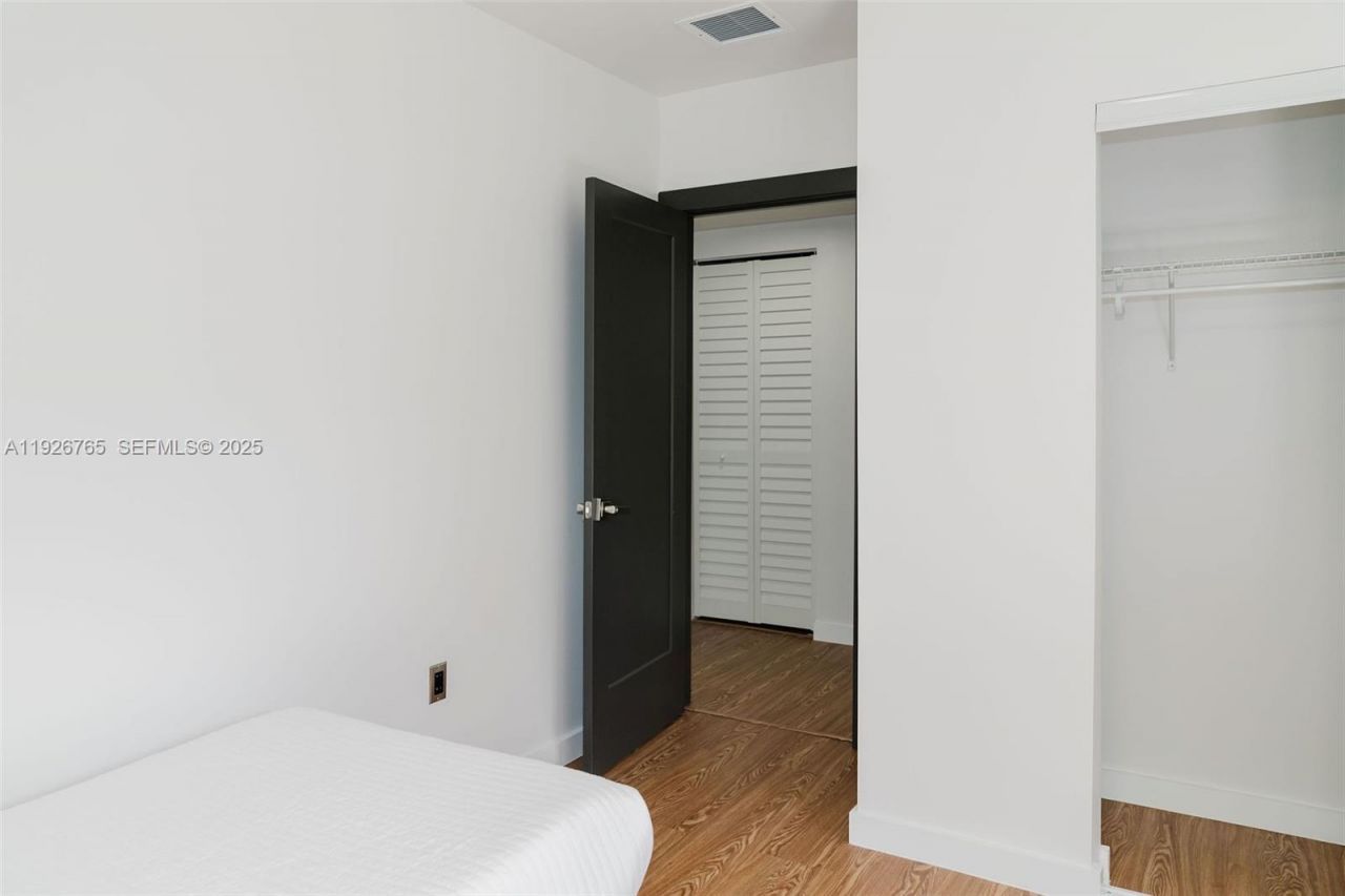 1040 NW 120th St, North Miami, FL 33168 Photo