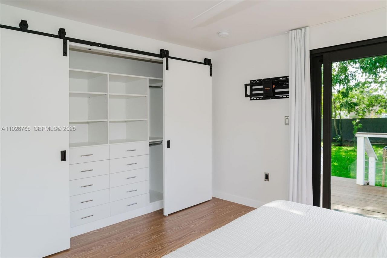 1040 NW 120th St, North Miami, FL 33168 Photo