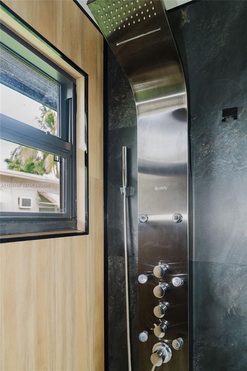 1040 NW 120th St, North Miami, FL 33168 Photo