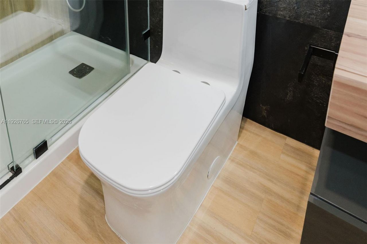 1040 NW 120th St, North Miami, FL 33168 Photo