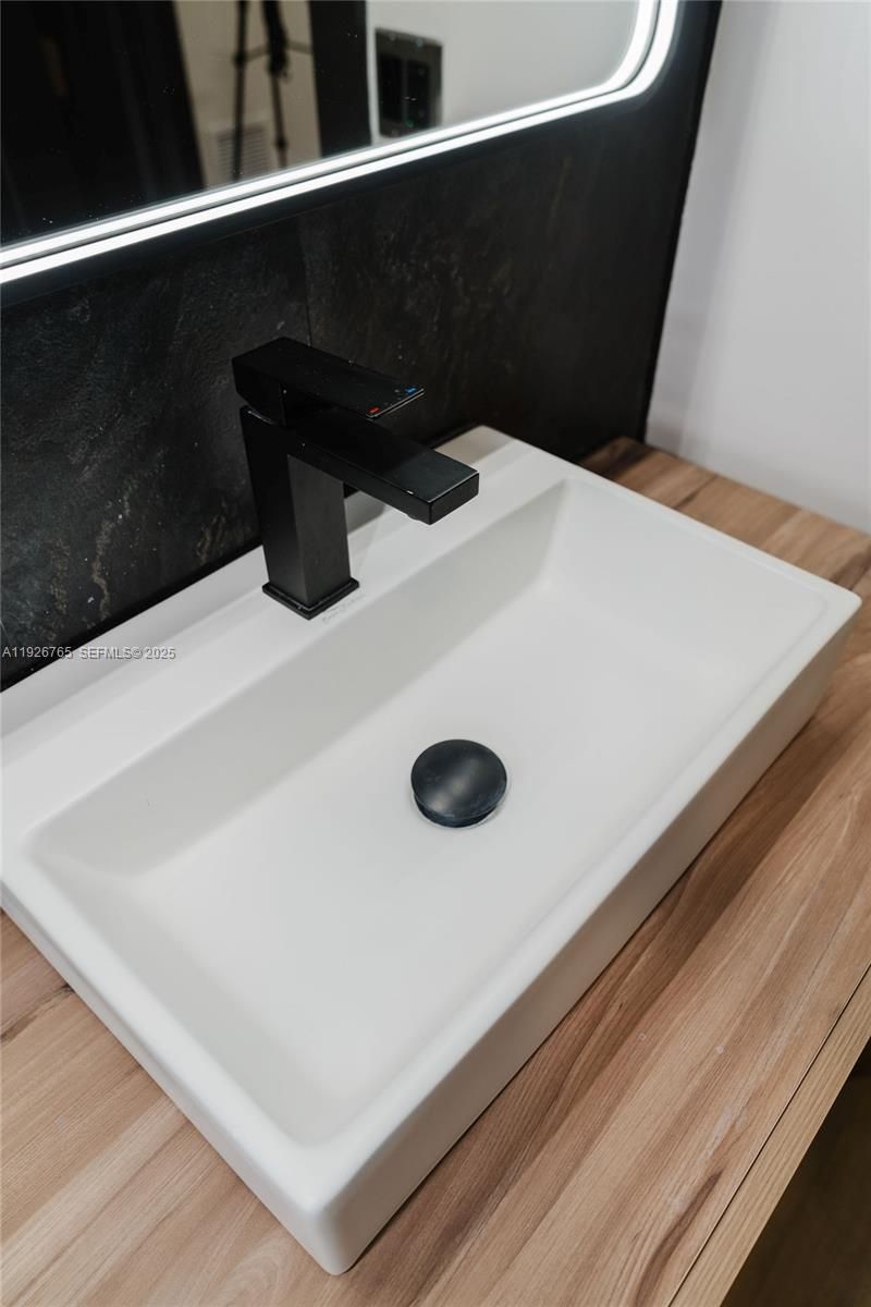 1040 NW 120th St, North Miami, FL 33168 Photo