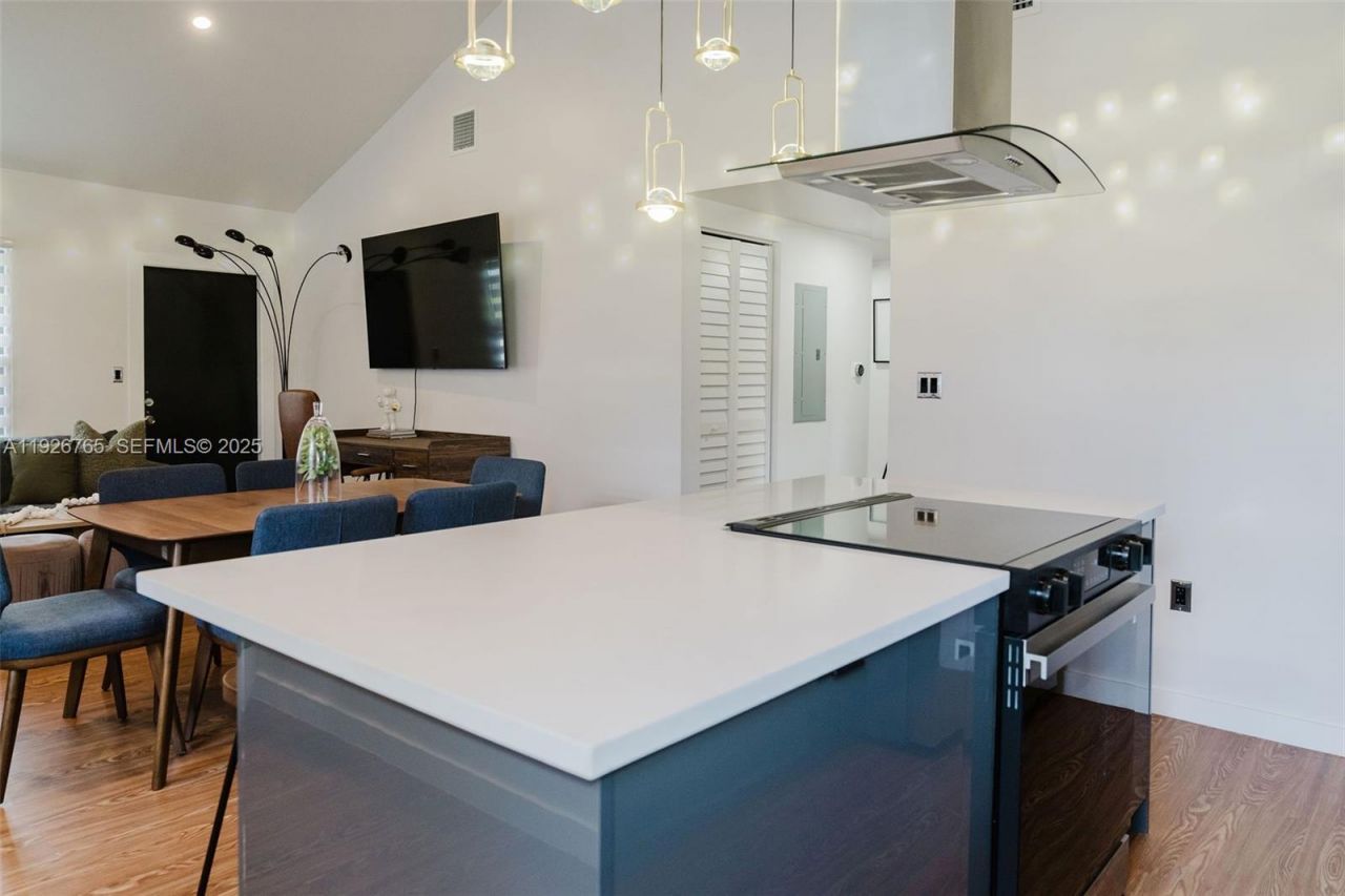 1040 NW 120th St, North Miami, FL 33168 Photo