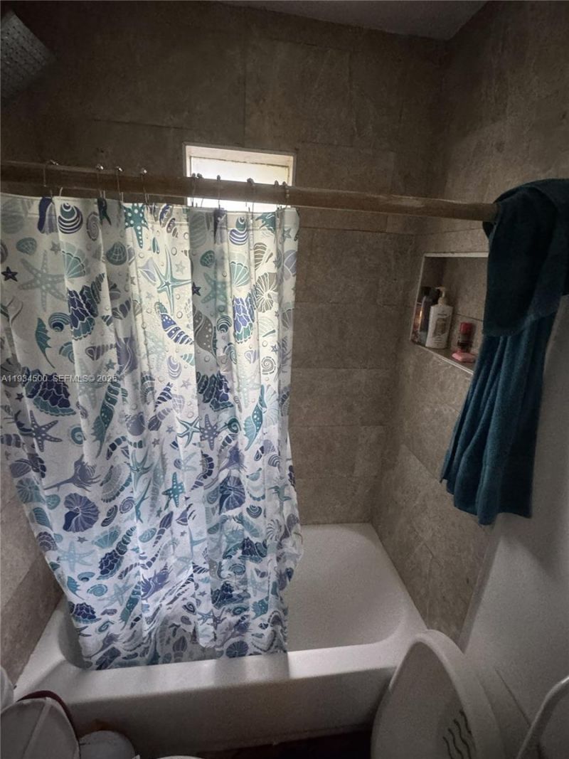 1121 NW 56th St, Miami, FL 33127 Photo